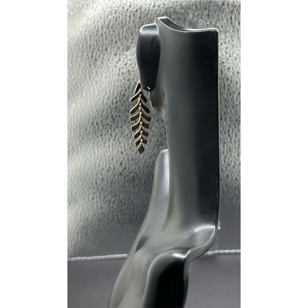 NWT Banana Republic Gold Leaf Dangle Earrings Wedding Jewelry - Picture 6 of 9